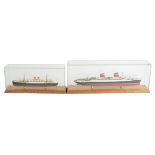 Classic Ship Collection Models, CS 004 'United States' and CS 008 VR 'New York', both presented in