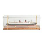 Classic Ship Collection Model, CSC 013 FH V 'Queen Elizabeth' (1940), presented in plastic and