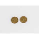 A pair of George V half sovereigns, dated 1911, VF-EF(2)