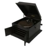 Table grand gramophone, Regal, in oak cse with Regal soundbox (motor runs)