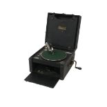 Portable gramophone, Brunswick, Model 101, with detachabel tone-arm for vertical or lateral cut