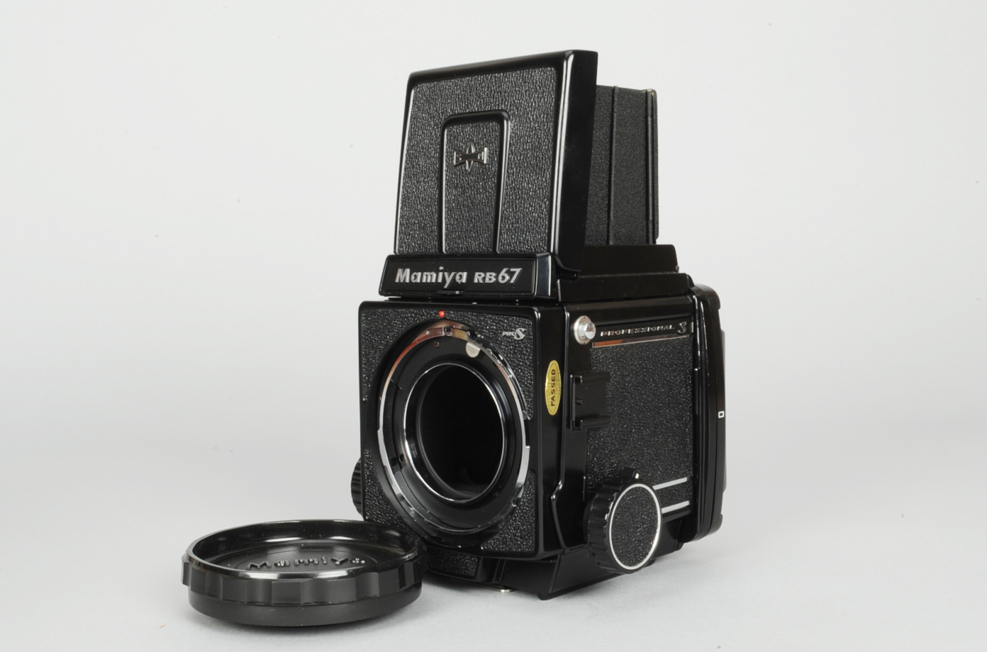 A Mamiya RB 67 Professional S Camera Body, serial no C511808, shutter working, body VG, in maker's