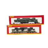 Hornby 00 Gauge Class 37 Co-Co Diesel Locomotives, R2471A BR green D6700 and Transrail grey 37410 '