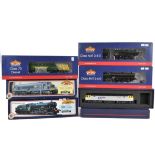 Bachmann 00 Gauge LNER green Steam Locomotives and Tenders, NRM 31-765 LNER green GNR Atlantic Class