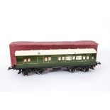 A Boxed Hornby O Gauge No 2 Corridor Coach, a Brake/1st/3rd composite coach in Southern Railway