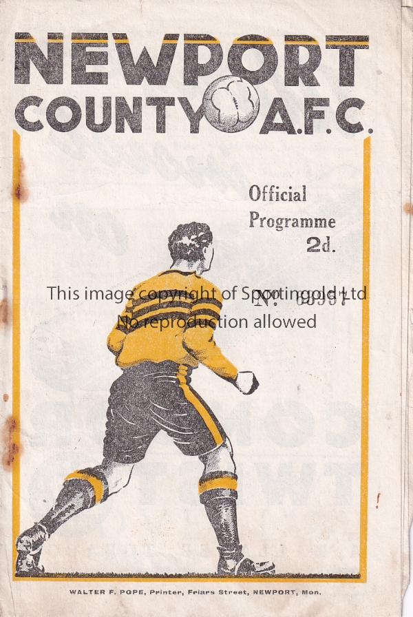 NEWPORT - FULHAM 46 Newport County home programme v Fulham, 25/12/46, staples rusty. Fair