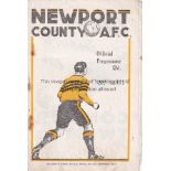NEWPORT - FULHAM 46 Newport County home programme v Fulham, 25/12/46, staples rusty. Fair