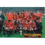 MAN UTD 1994 Magazine colour team group of Manchester United with the FA Cup, signed by approx 14