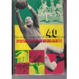 DUTCH SPORTS BOOKLETS A collection of 10 loose "Blue Band Sportboek" issues (full set) housed in a