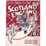SCOTLAND - ENGLAND 50 Scotland home programme v England, 15/4/50 at Hampden Park, slight fold,