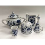 Five blue and white Meissen items comprising a bel