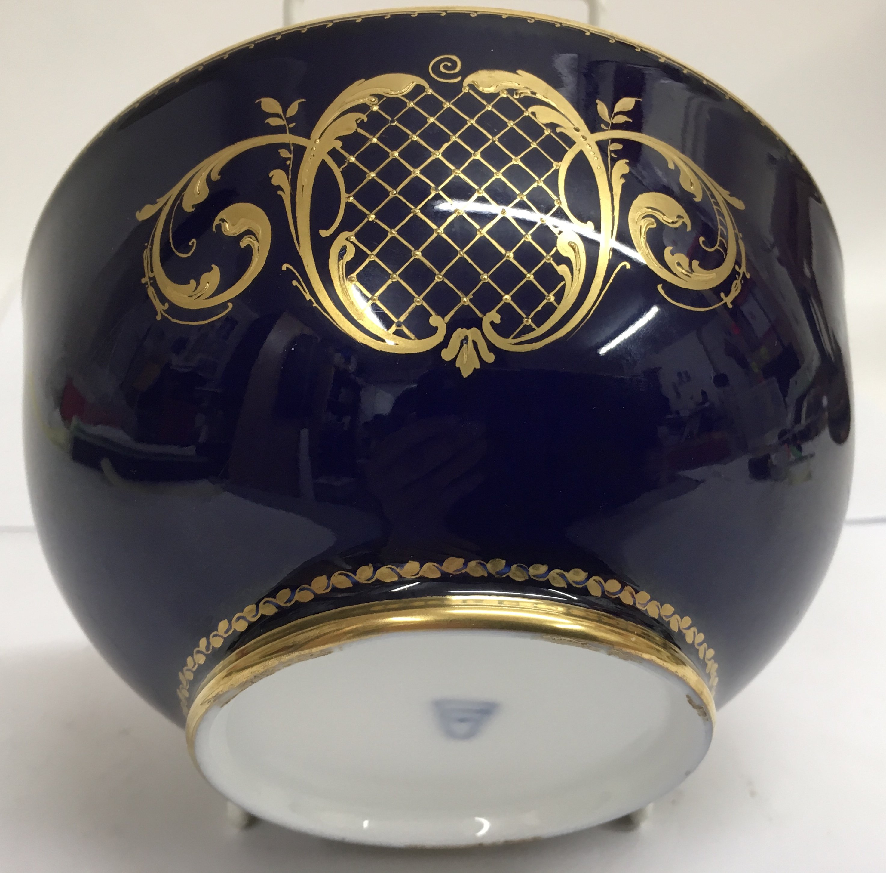 A Vienna 'Musik' porcelain bowl, the colbalt blue - Image 2 of 2