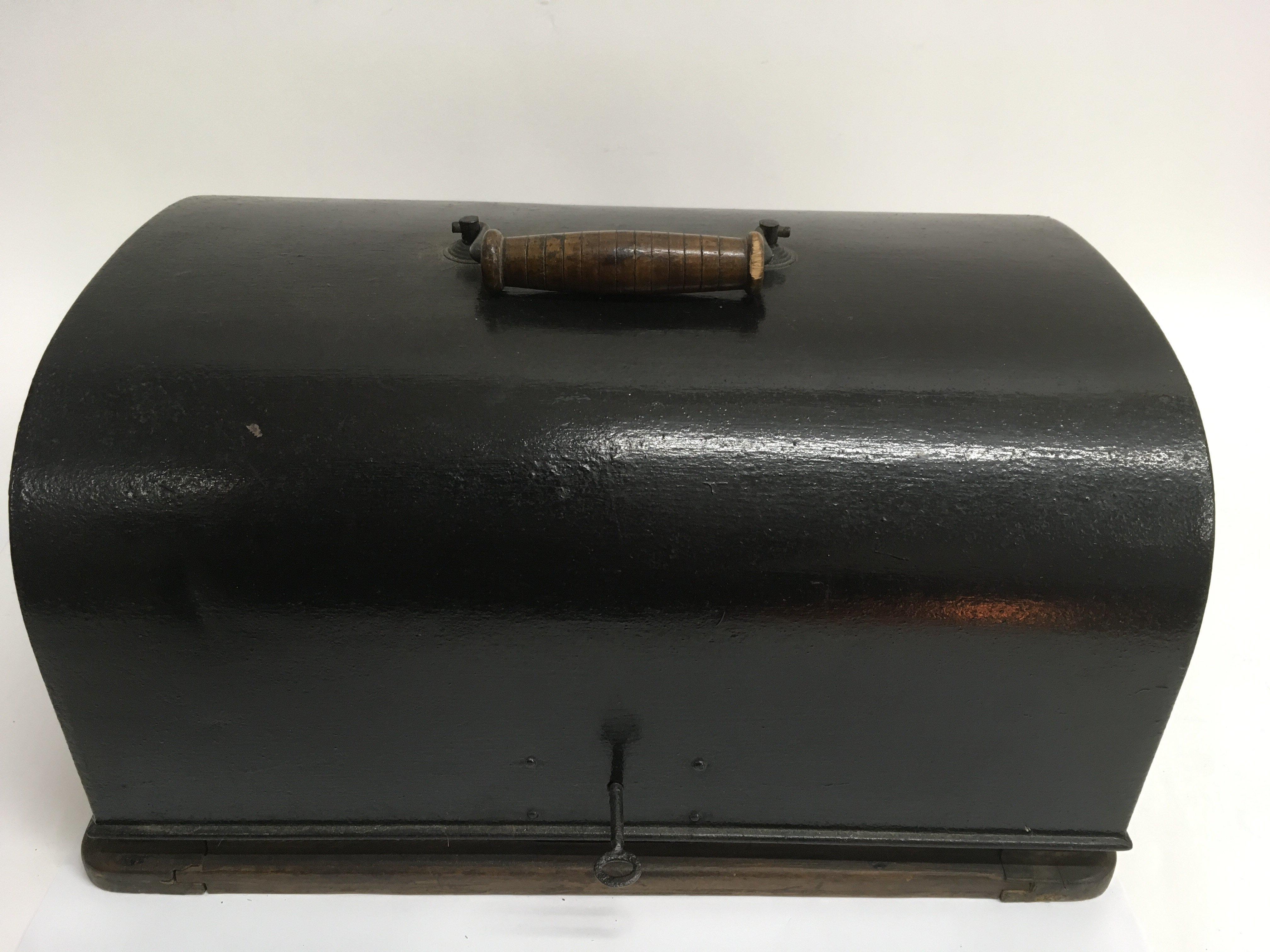 A vintage German Mignon typewriter in metal case.A - Image 2 of 2