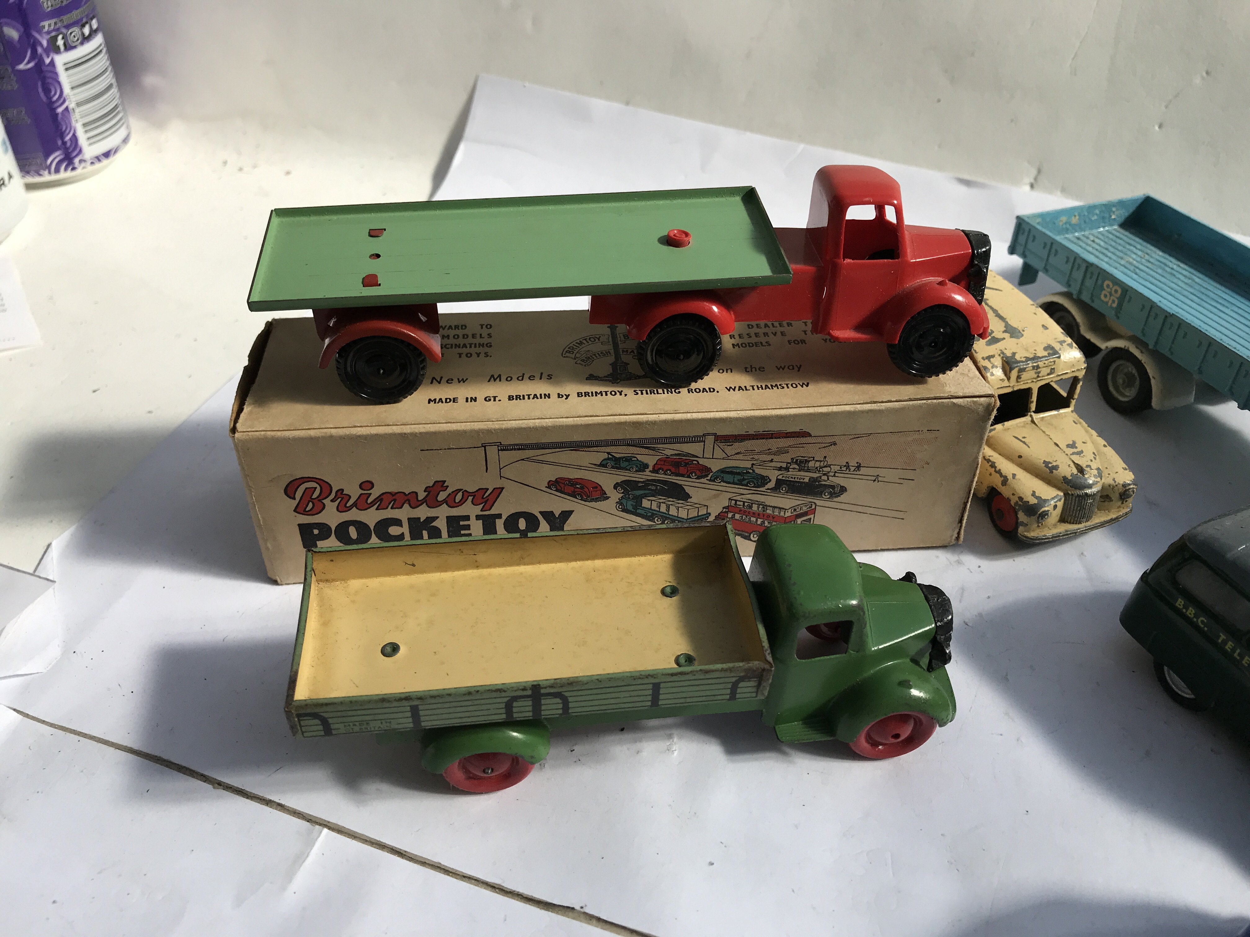 A collection of vintage playworn diecast vehicles including Corgi, Dinky etc also a boxed Dublo - Image 2 of 3