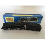 Hornby Dublo, HO/OO scale, LMR 2-8-0 8F locomotive and tender, LT 25, boxed