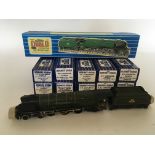 Hornby Dublo, HO/OO, Duchess of Montrose locomotive and tender LMR, EDL12, also included is Suburban