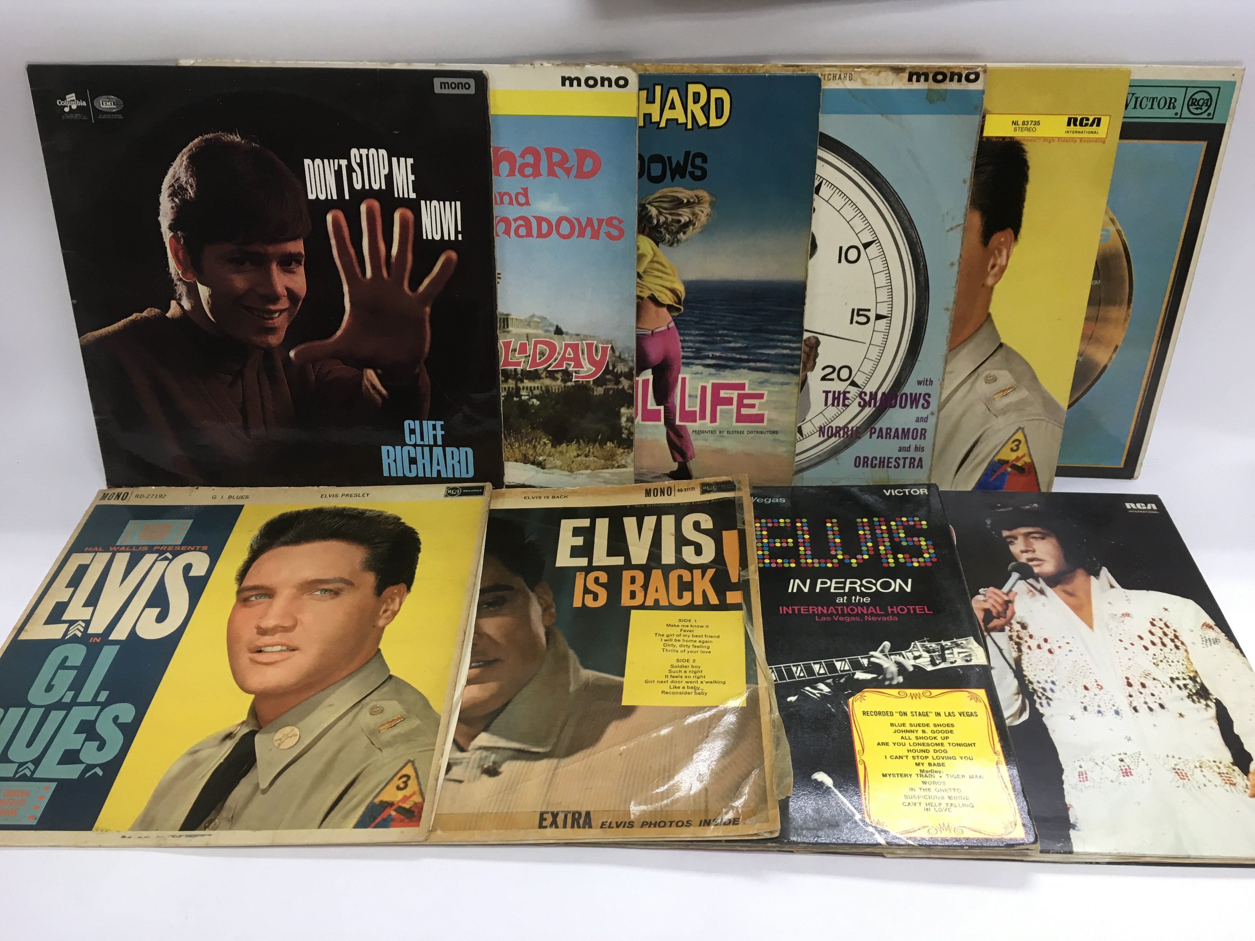 A collection of approx 20 plus Elvis Presley and C - Image 2 of 2