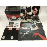 A White Stripes 7inch record box plus sealed butto