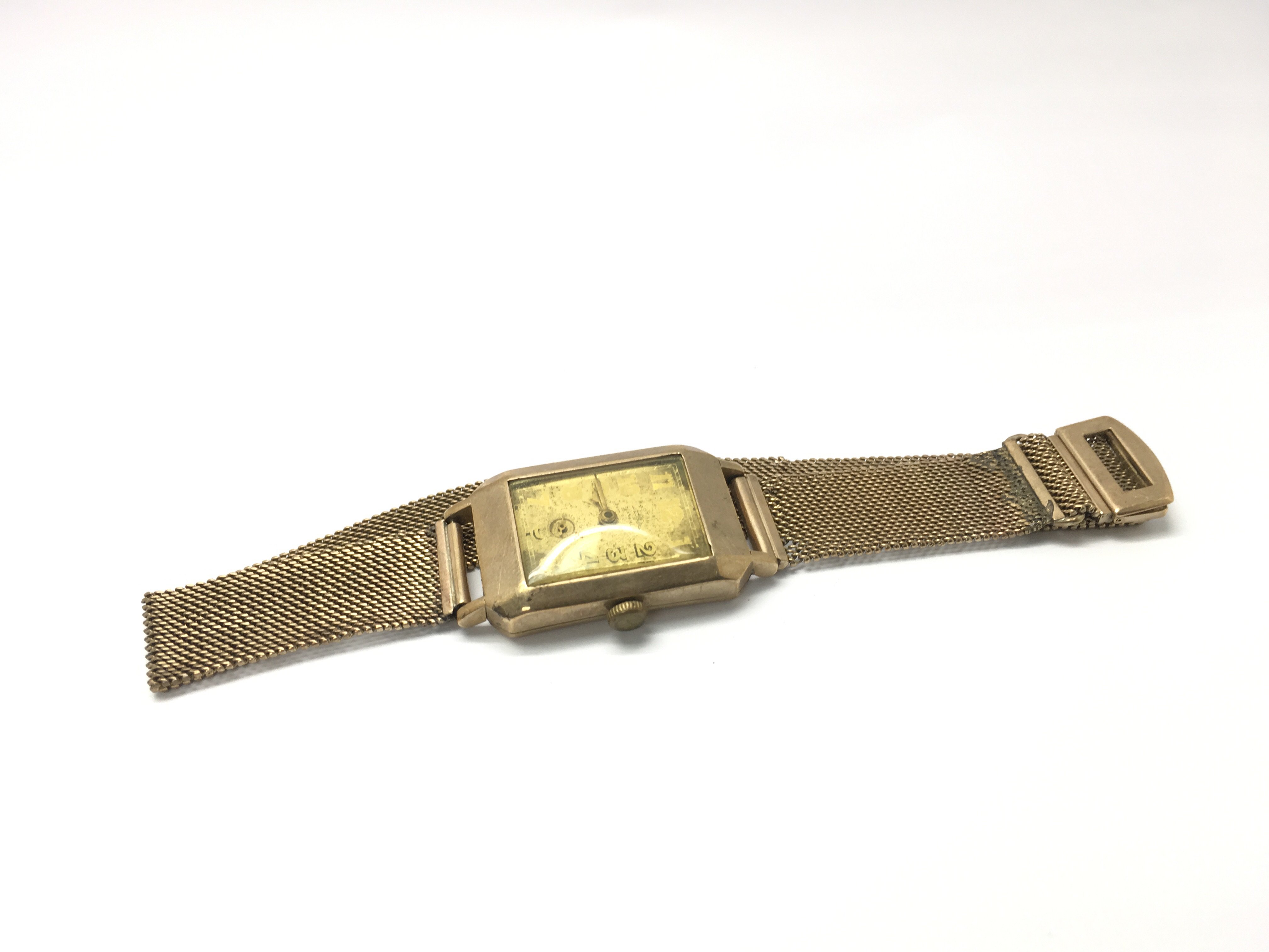 A gents vintage Rotary 9ct gold cased wristwatch, mounted on a 9ct gold Milanese mesh style strap. - Image 3 of 3