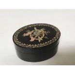 A Quality tortoiseshell and Gold inlaid 19th Century oval box. 6x4cm