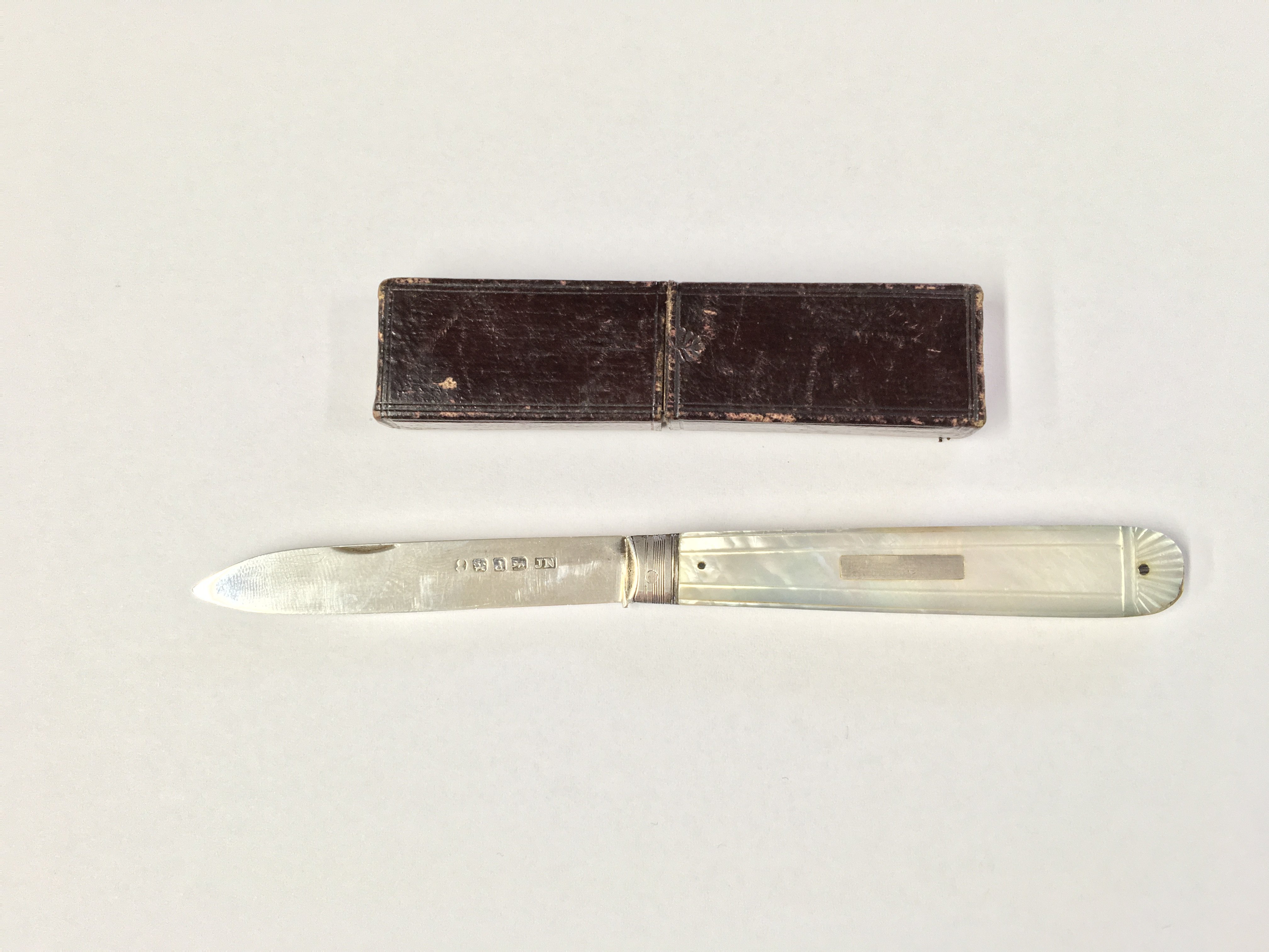 A Georgian silver fruit knife in original case