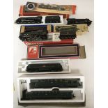 Included are 6 oo gauge locomotives including 2 Lima, 2 hornby 1 Lner Flying Scotsman and a roved