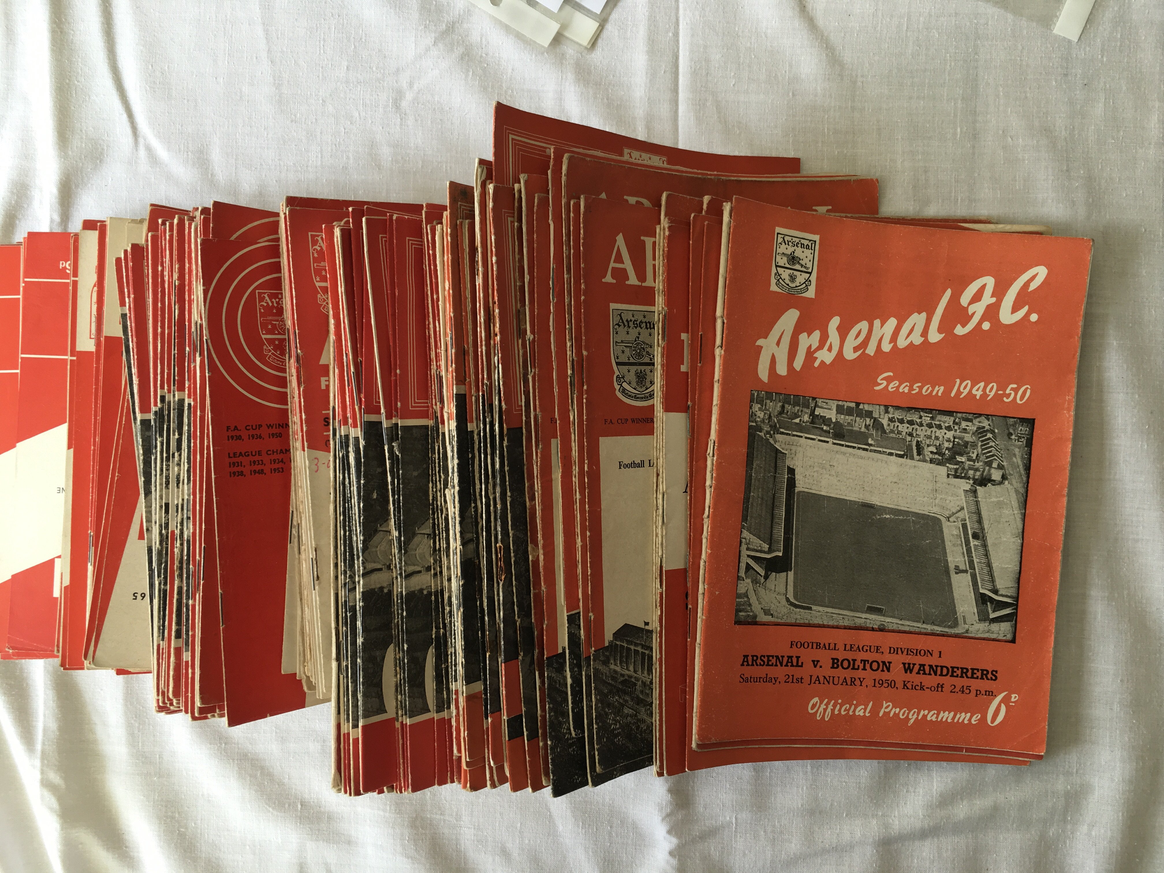 Arsenal 50s + 60s Home Football Programmes: 64 spanning the 50s decade with 4 from 49/50 and over