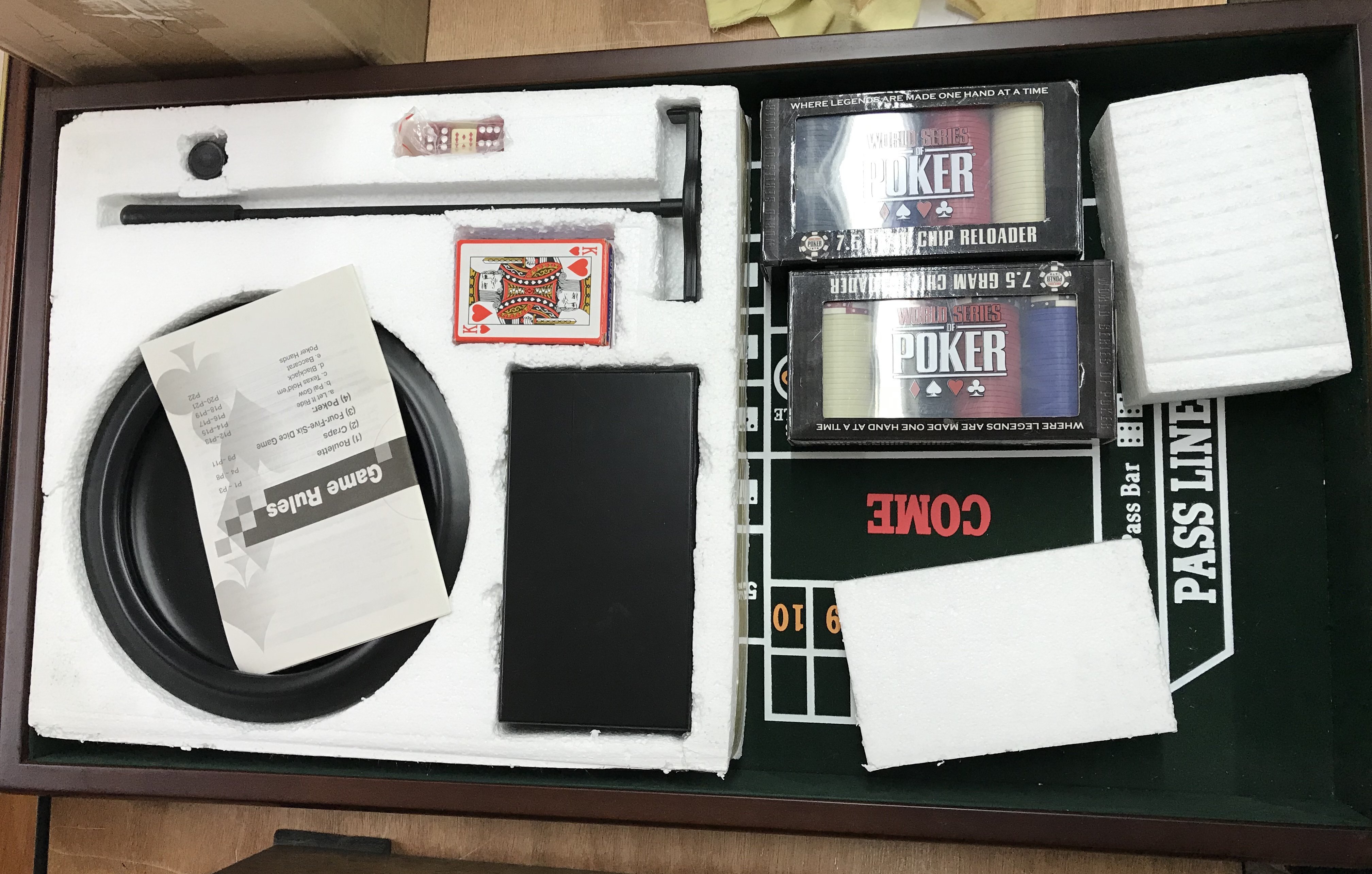 A hardwood boxed games compendium, including Poker - Image 2 of 2