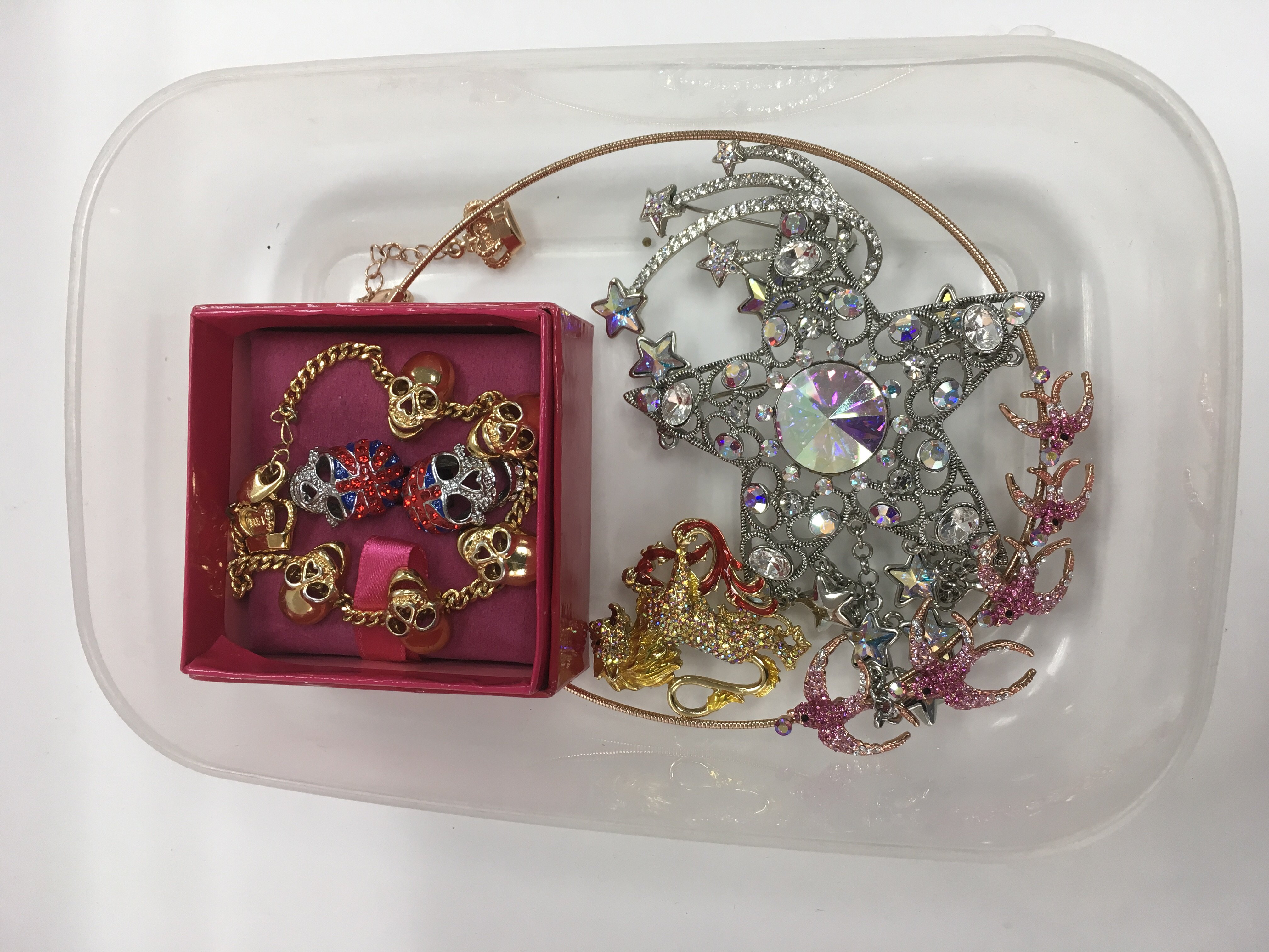 A small collection of costume jewellery including