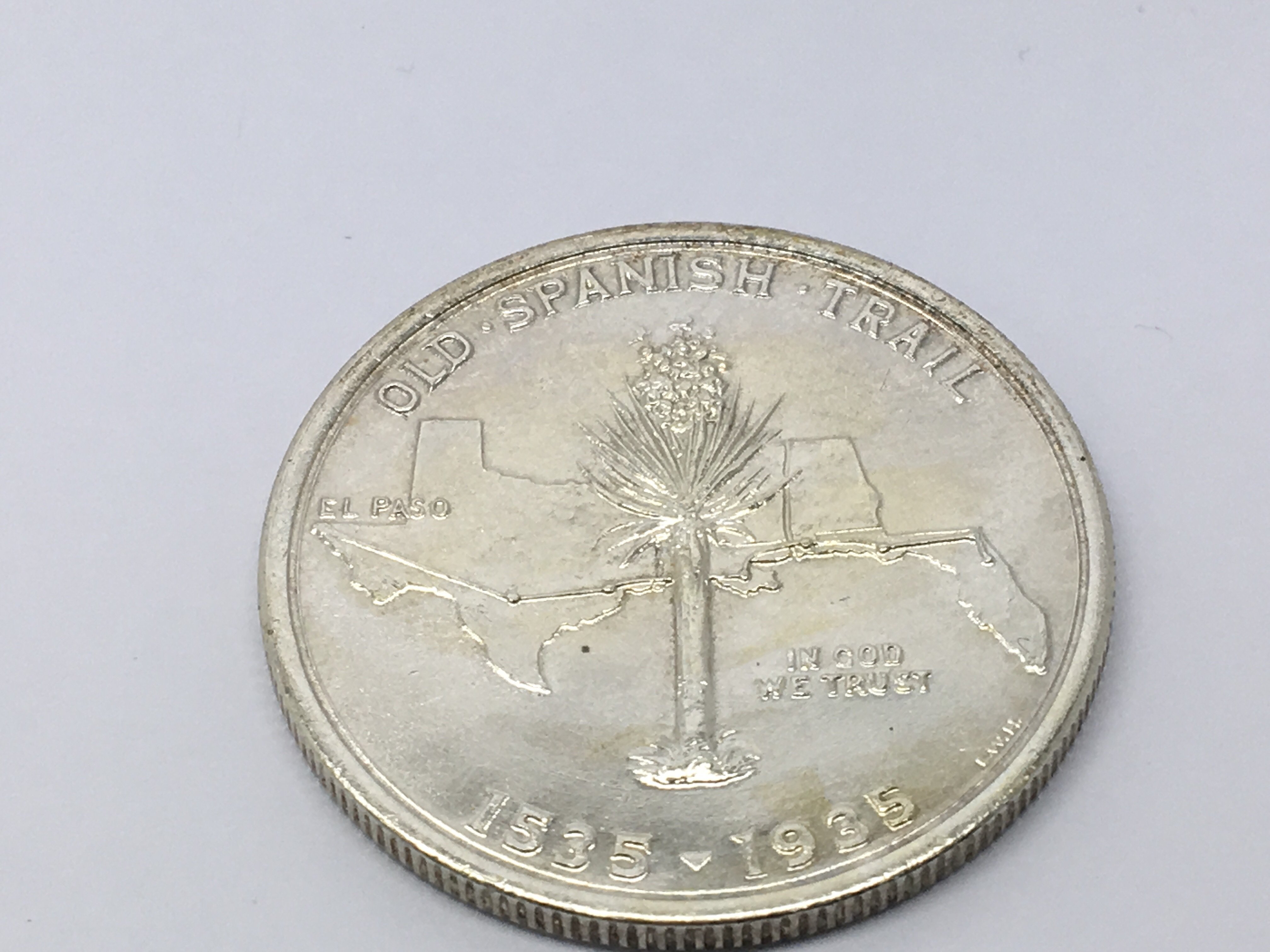 A rare Old Spanish Trail 1935 Commemorative half d - Image 2 of 3