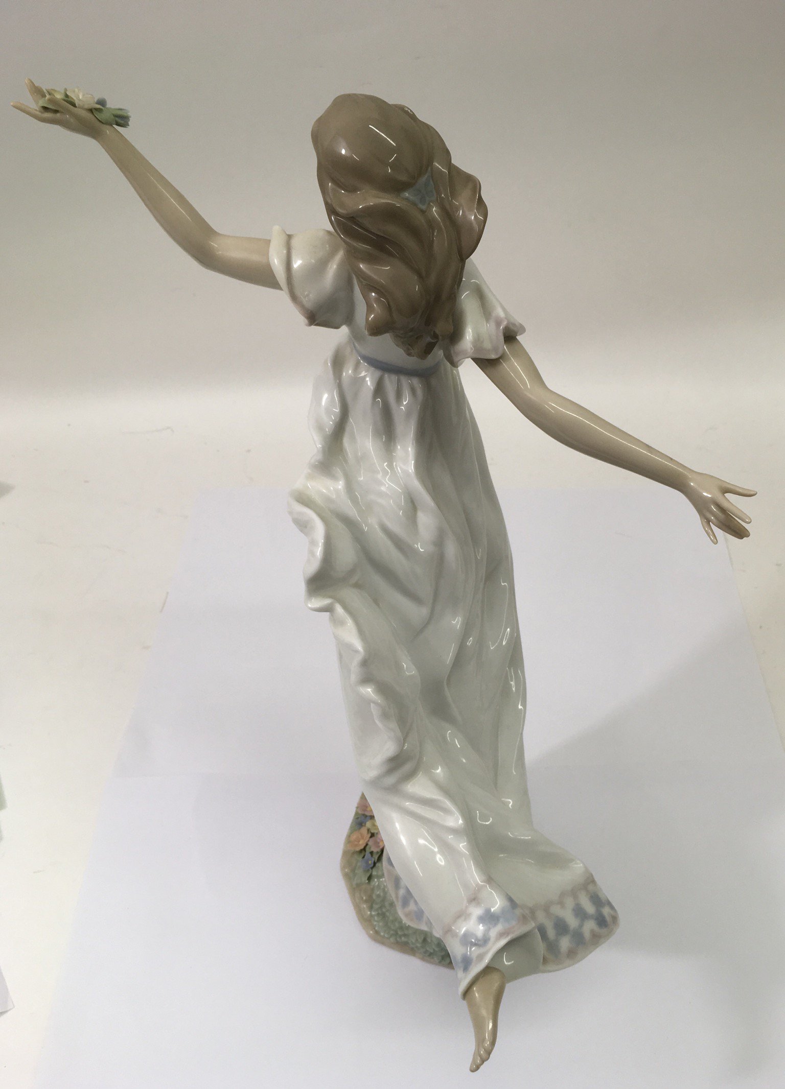 A large boxed Lladro figure 'Allegory of Youth'.Ap - Image 2 of 2