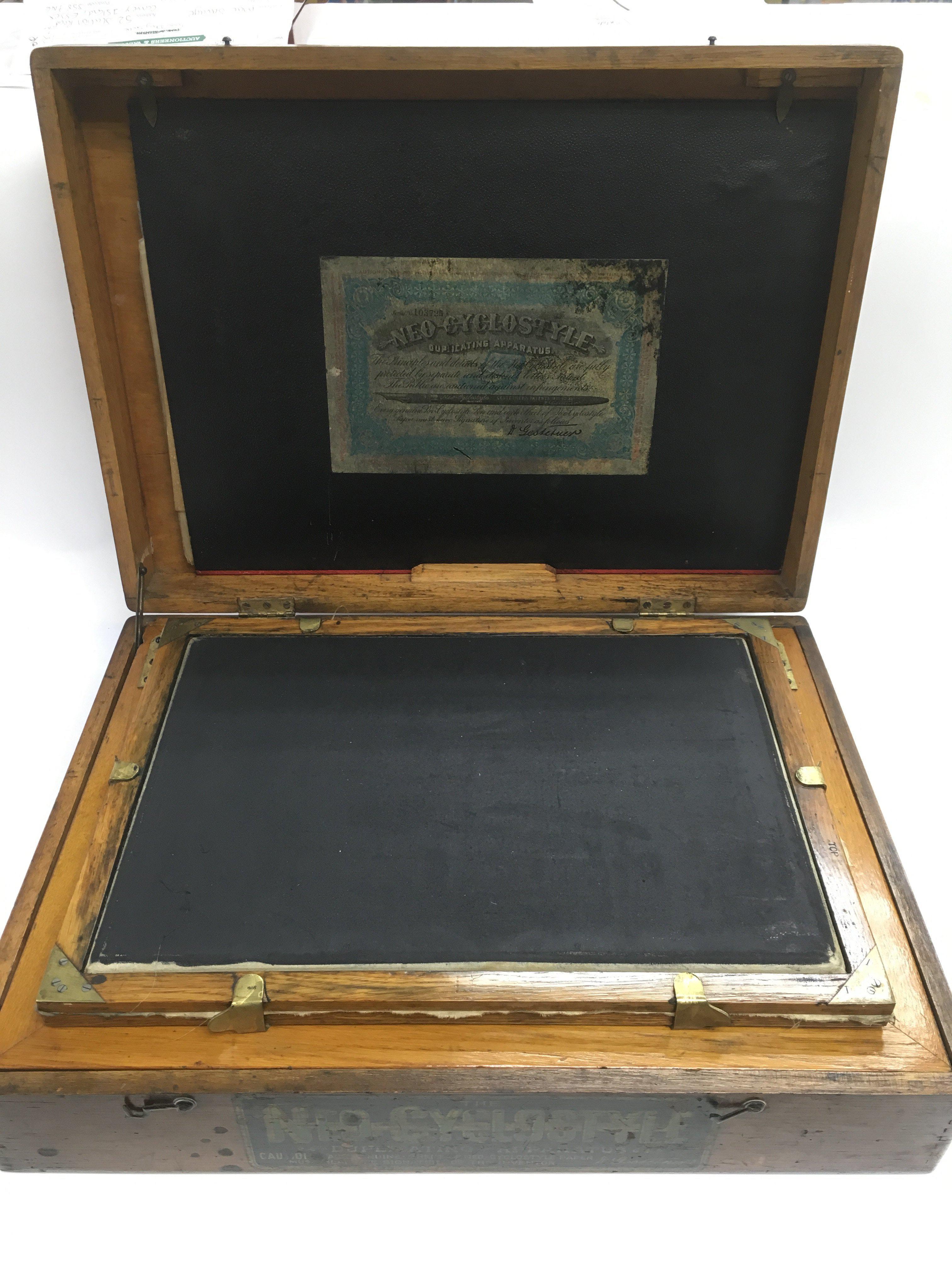 A rare Neo Cyclostyle duplicating apparatus in a fitted wooden case - NO RESERVE