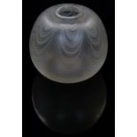 Sanders Wallace white trailed iridescent glass vase, signed and dated 85 to base, 7cm tall.