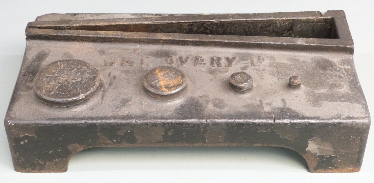 W & T Avery Ltd anvil, possibly for stamping of weights by local authorities, length 41.5cm, ex