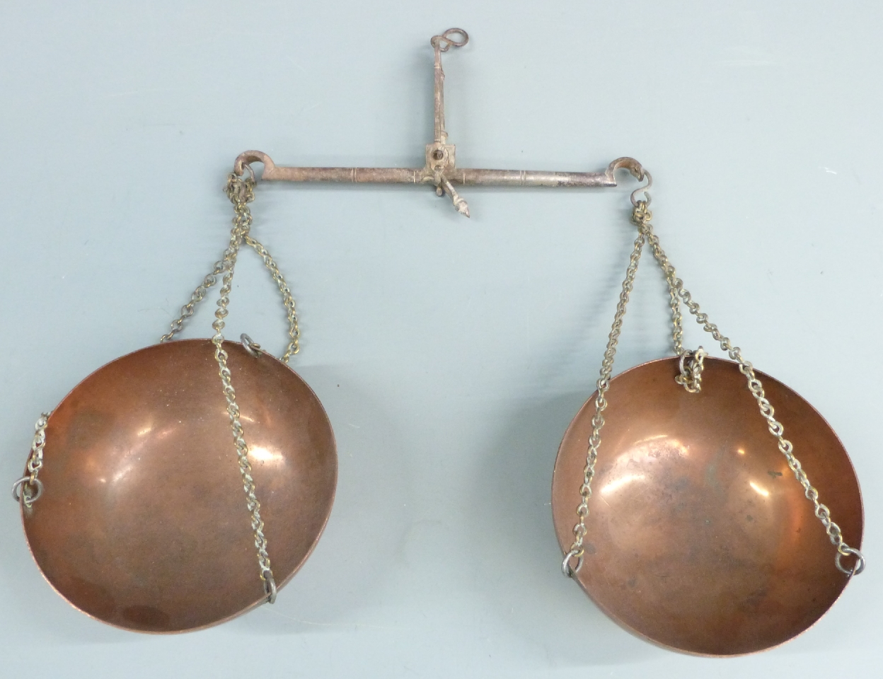 Two travelling beam scales with copper pans, one marked Avery, width of larger 26cm - Image 3 of 3