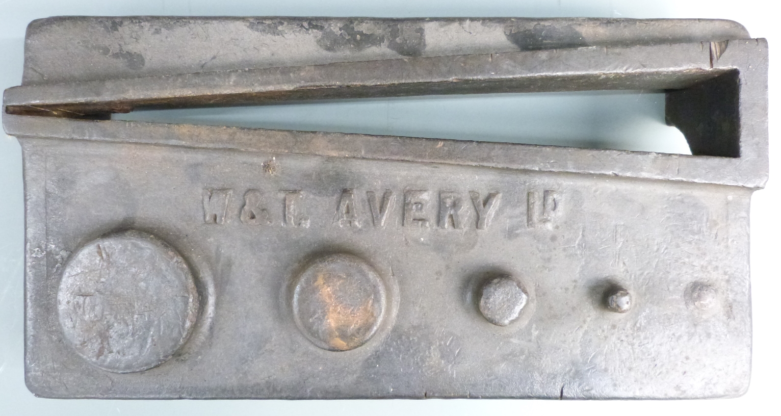 W & T Avery Ltd anvil, possibly for stamping of weights by local authorities, length 41.5cm, ex - Image 2 of 2