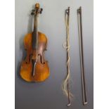 Lions head late 19th/early 20thC unlabelled violin with boxwood purfling and two piece 36cm flame