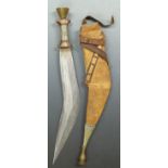 North African / Arabian peninsula short sword with wire grip handle and flared brass knop in