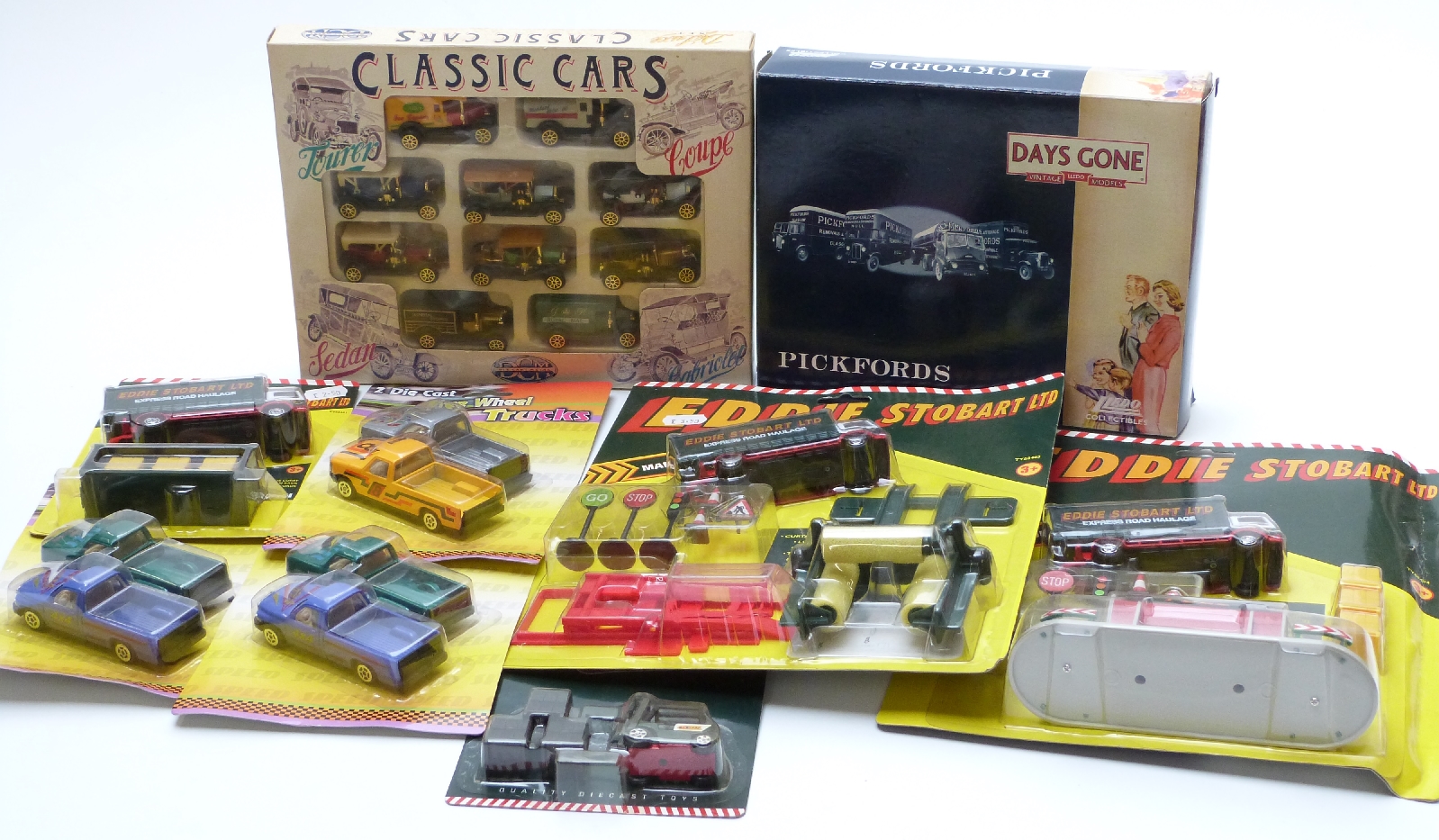 Forty-one Lledo, Corgi, Matchbox Models of Yesteryear and similar diecast model vehicles including