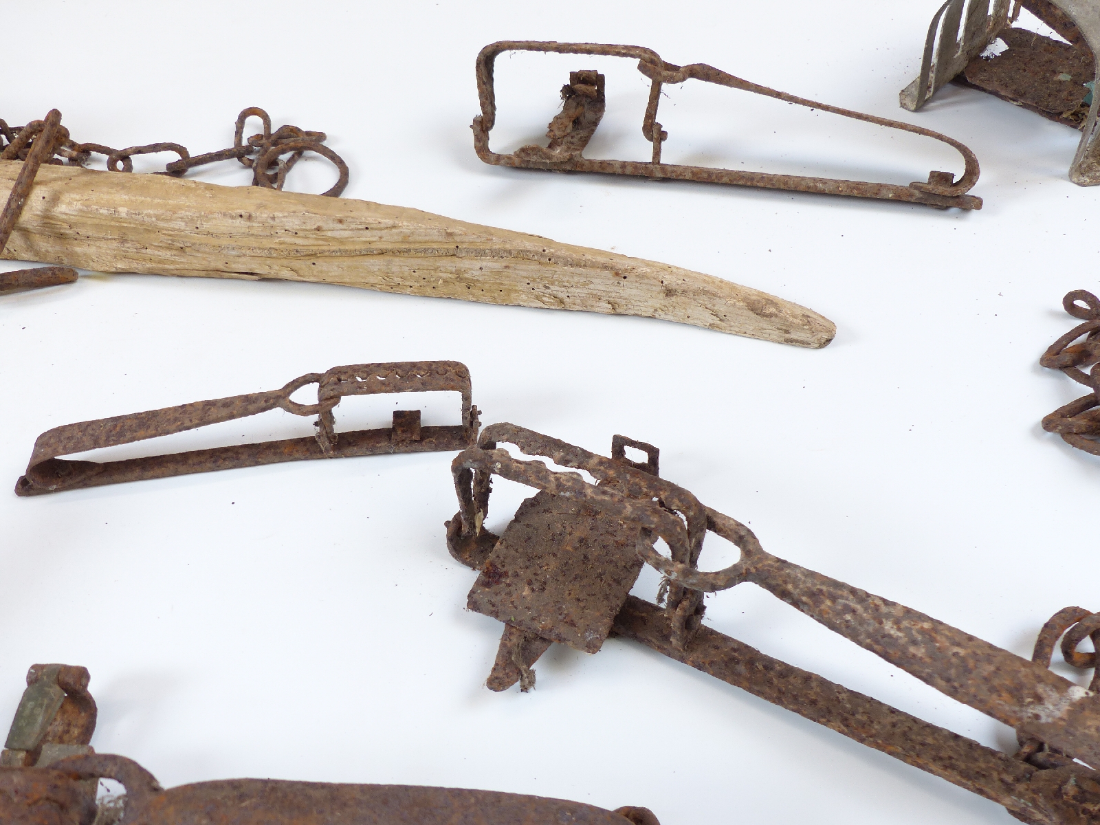 Nine 19th/20thC iron animal traps of various sizes, all unnamed, longest 50cm - Image 2 of 2