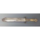 Bowie knife with skull and cross bones stamped to the engraved 26.5cm blade.