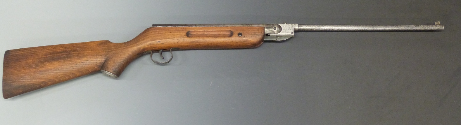 Rellum Telly .22 air rifle with semi-pistol grip, raised cheek piece and metal disk to stock, serial