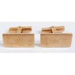 A pair of 18k gold cufflinks, 11g