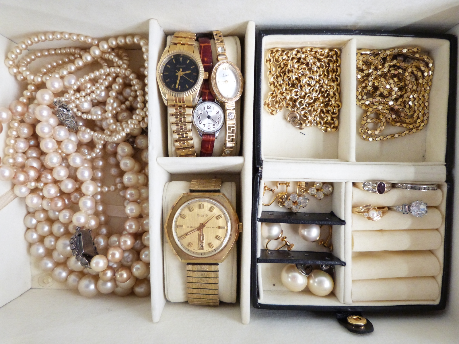 A collection of costume jewellery including a 9ct gold watch, Sarah Coventry brooch, watches, - Image 2 of 5