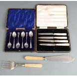 Cased set of six hallmarked silver teaspoons, weight 42g, four hallmarked silver bladed Art Deco