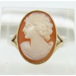 A 9ct gold ring set with a cameo, in velvet box, 3.4g, size L