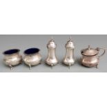 George V hallmarked silver five piece cruet set with blue glass liners, Birmingham 1918 maker