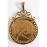 1982 gold half sovereign in 9ct gold pendant mount, 6.28g all in