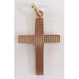A 9ct gold cross with chequered textured detail, 2.7g