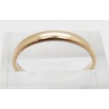 A 9ct gold wedding band/ring, in original Edinburgh box, 1.9g, size P